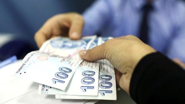 Emeklilerin gözü kulağı ek ödeme teklifinde