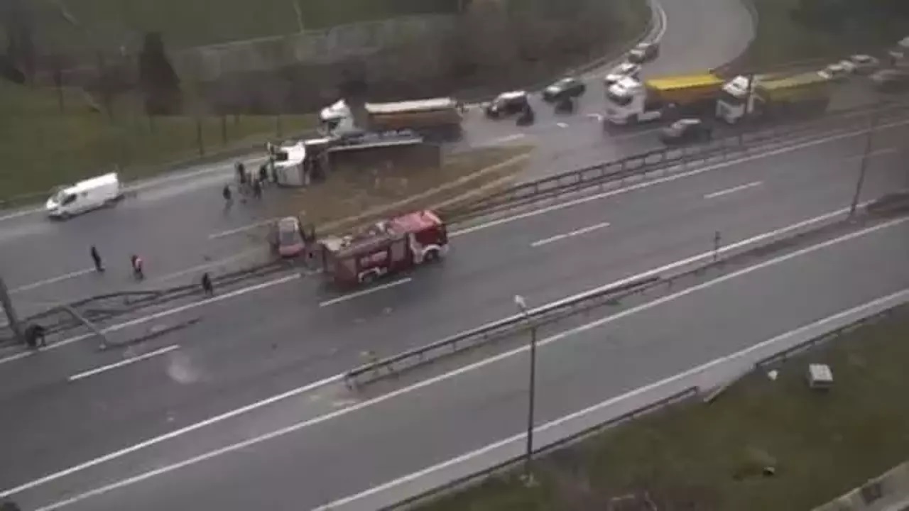 Basın Ekspres Yolu nda kaza