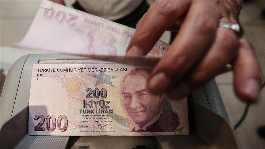 Memur ve emeklilerin gözü zamda