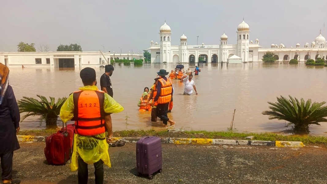 Pakistan’da muson felaketi: 22 ölü