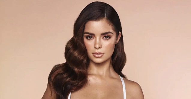 Demi Rose tangasının ipini çözdü!