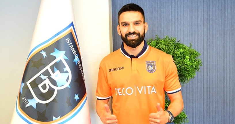 Başakşehir bir transferi daha duyurdu