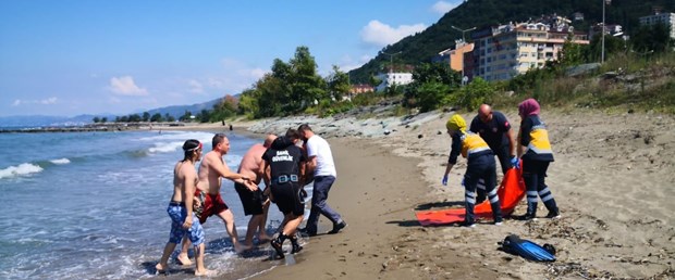 Trabzon da denize giren iki kardeş boğuldu