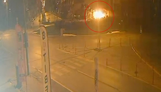 Anıta çarpan otomobildeki 2 kişi tutuklandı