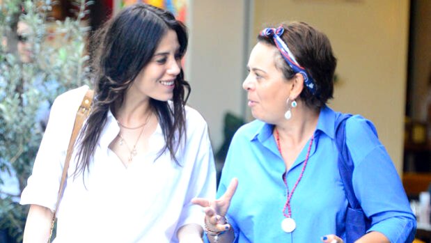 Cansu Dere nin alışveriş keyfi