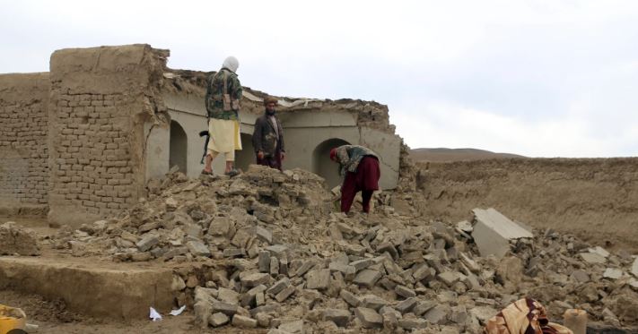 Afganistan da 5,8 büyüklüğünde deprem