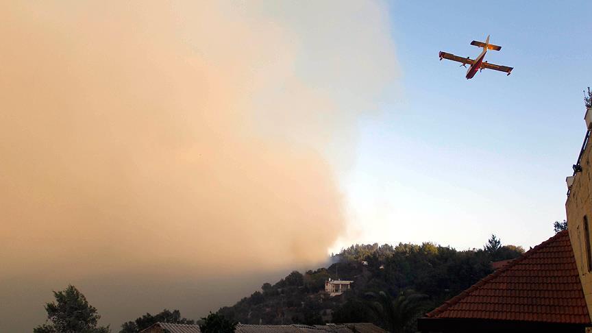 İsrail e 3 tane yangın söndürme uçağı