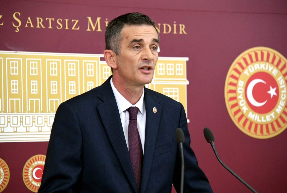 İYİ Partili Ümit Dikbayır dan istifa açıklaması!