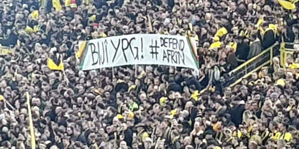 Dortmund da YPG Pankartı
