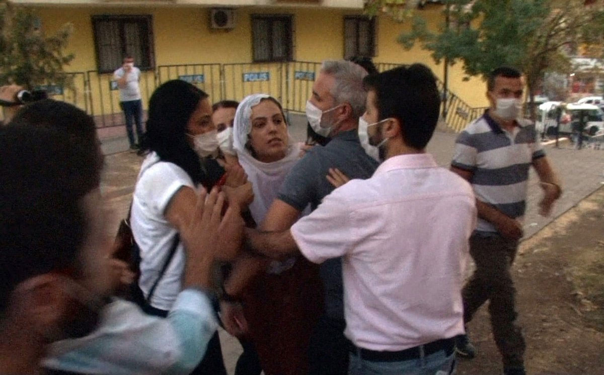 HDP li isimden Diyarbakır annelerine hakaret