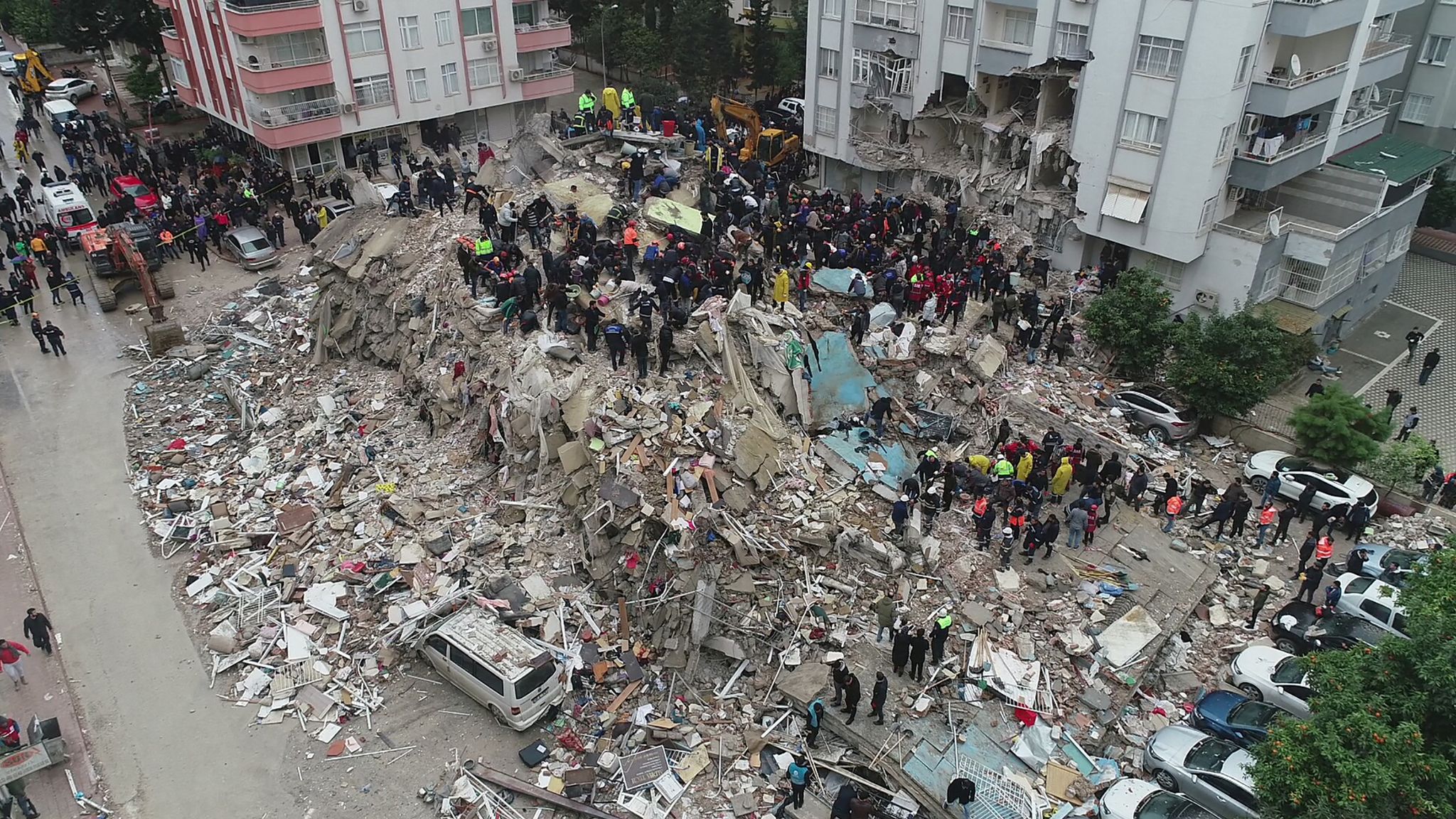 Dünya Sağlık Örgütü nden endişelendiren deprem açıklaması