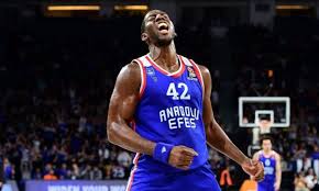 Anadolu Efes te Dunston kararı