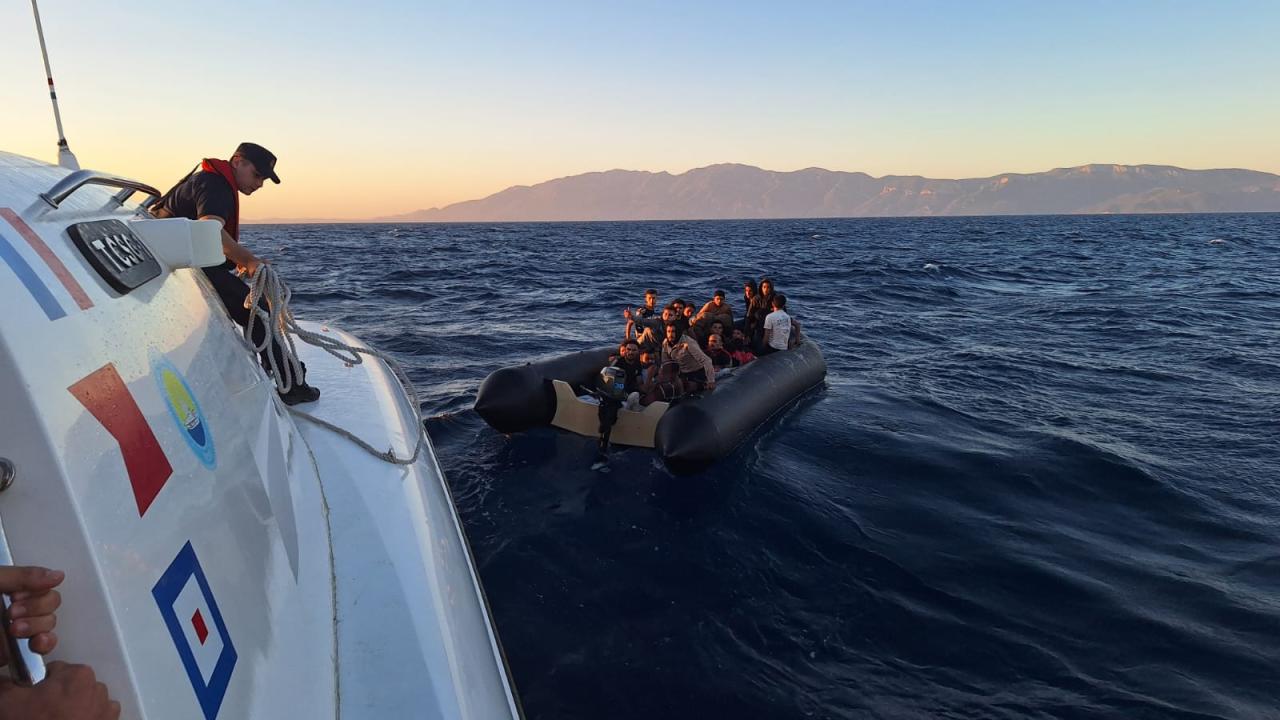 Bodrum da 34 düzensiz göçmen kurtarıldı