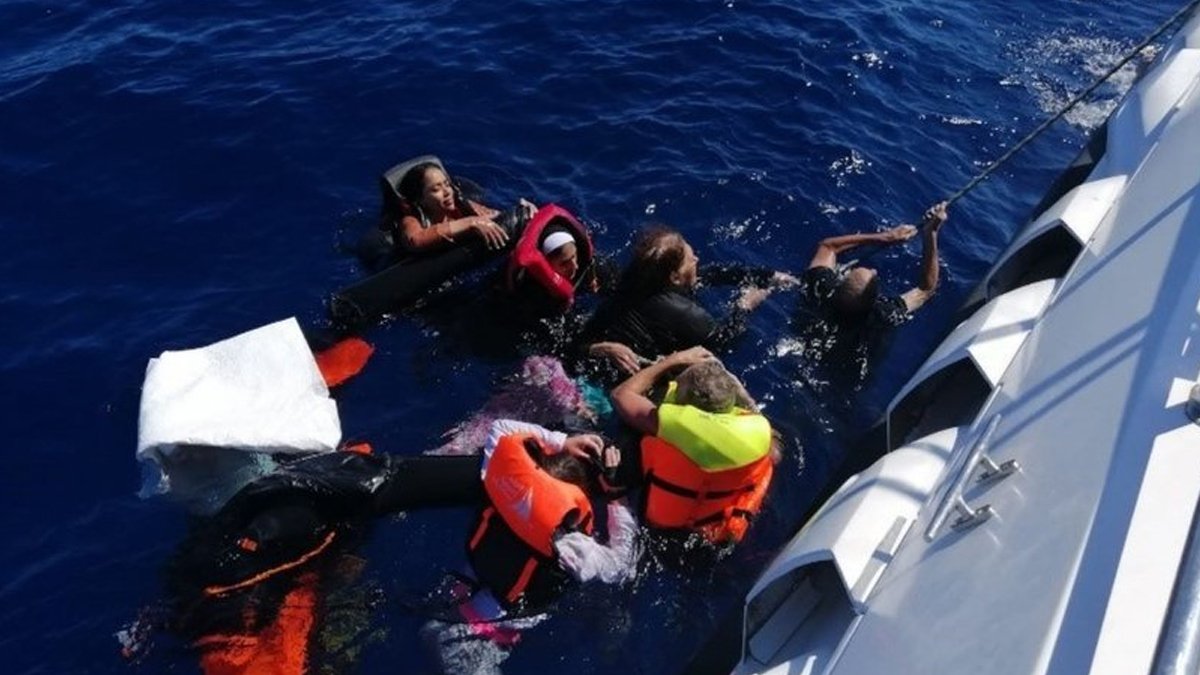 Yunanistan geri itti: 5 çocuk, 1 kadın öldü!