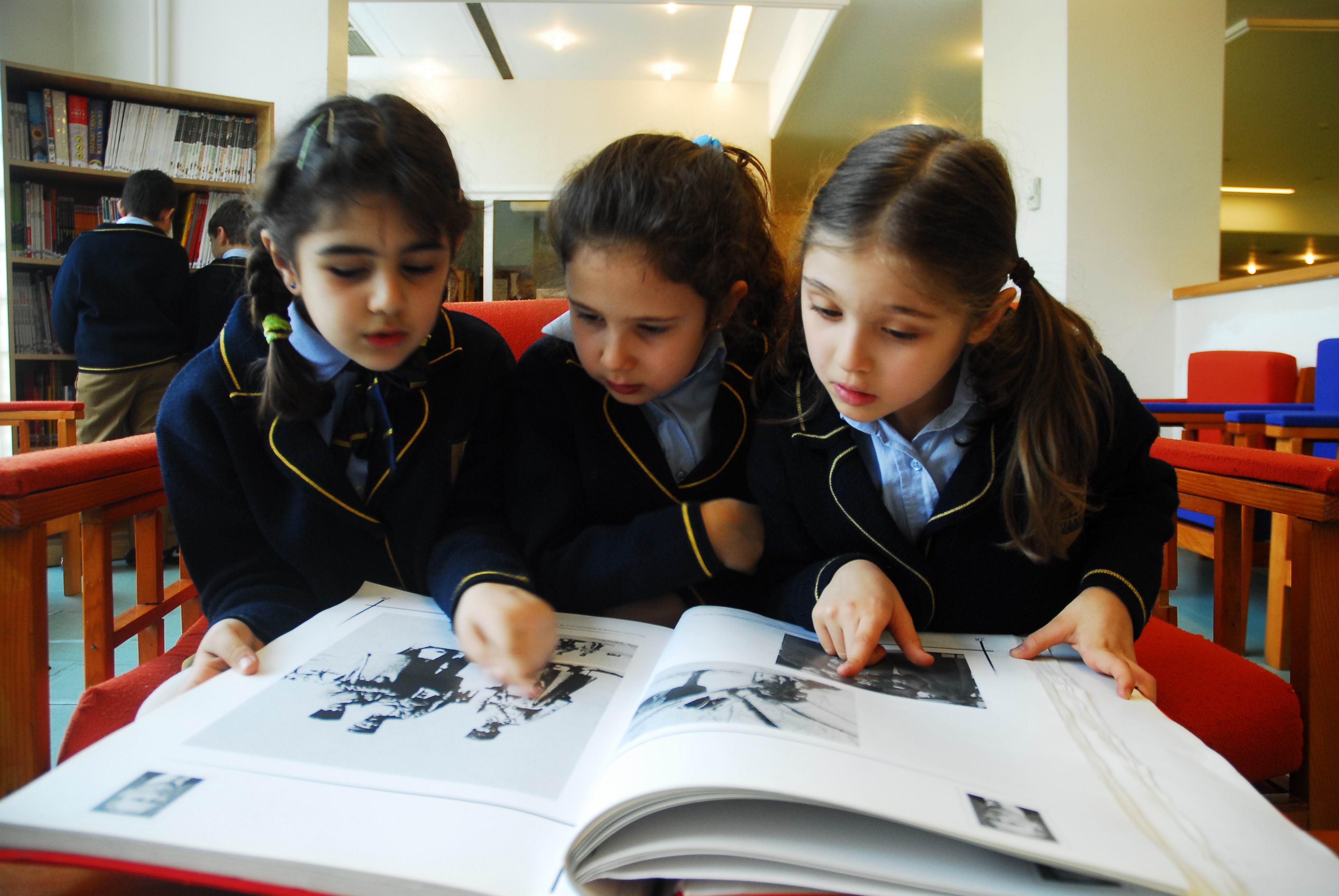 школьники турции. турецкая школа. турки школа. турецкие дети в школе. турки школа.