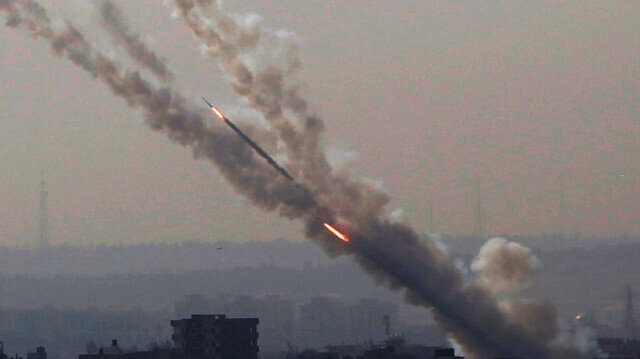 Tel Aviv’e roket saldırısı: 3 yaralı