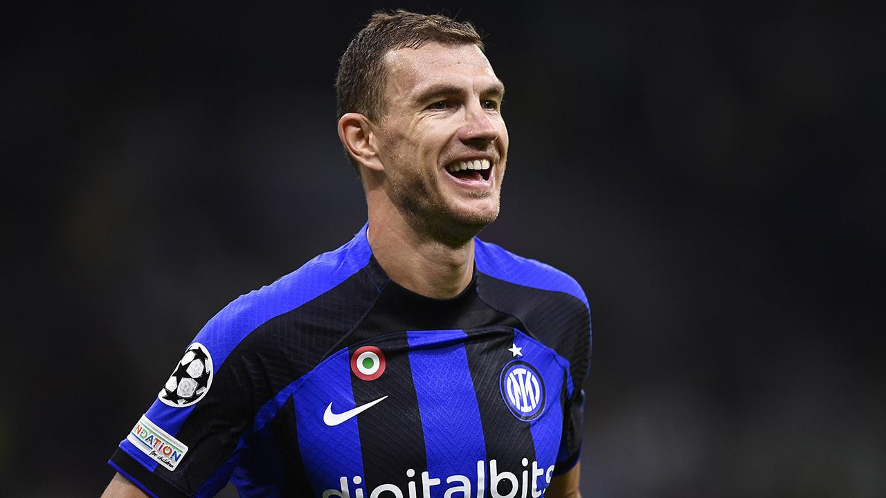 Edin Dzeko nun menajeri Fenerbahçe için geliyor!