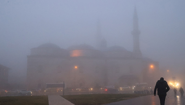 Edirne de yoğun sis etkili oluyor