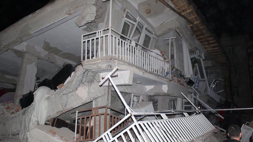 Elazığ depreminde 6 kişi hayatını kaybetti!