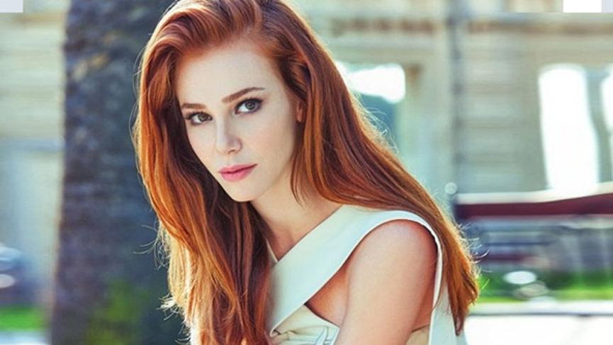 Elçin Sangu seksi dansıyla büyüledi