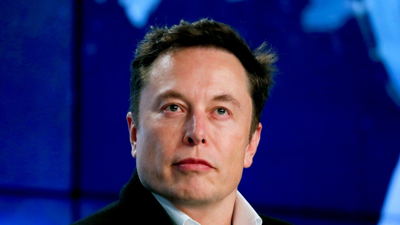 Elon Musk, 19 yaşındaki gence 5 bin dolar teklif etti!