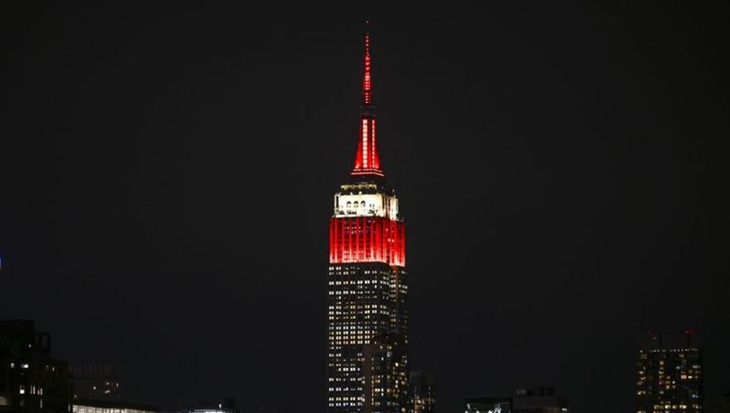 Empire State, Türk bayrağı renkleriyle aydınlatıldı