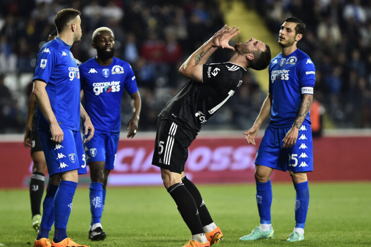 10 puanı silinen Juventus, Empoli karşısında hezimete uğradı
