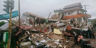 Endonezya’da korkutan deprem: 35 ölü