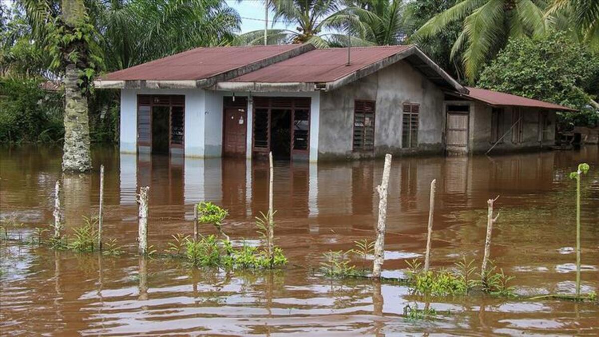 Endonezya’da sel felaketinden kaç kişi etkilendi?