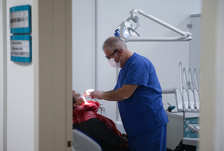 Engelli Diş Tedavi Merkezi nde 2 bin engelliye sağlık hizmeti verildi