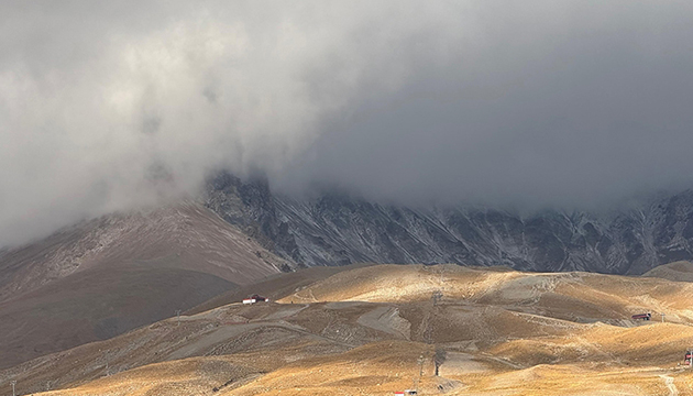 Erciyes te kar yağışı