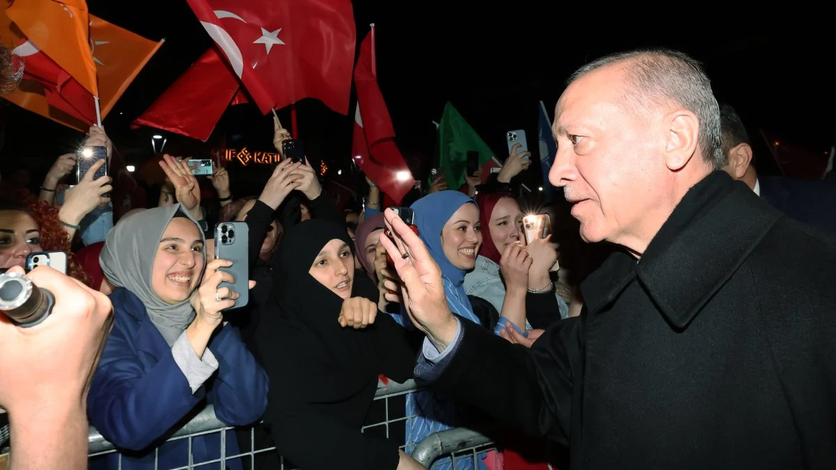 Cumhurbaşkanı Erdoğan Kısıklı dan ayrıldı