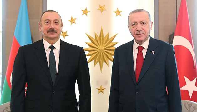Erdoğan, Aliyev'i tebrik etti!