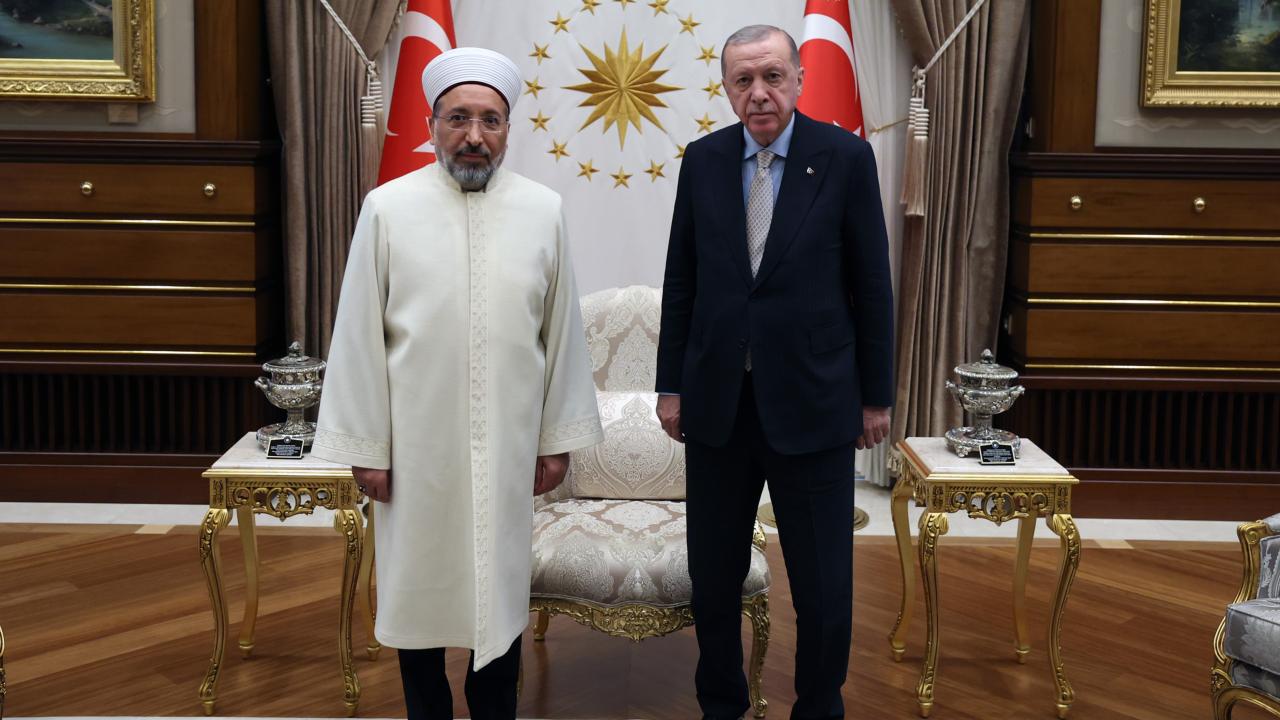 Cumhurbaşkanı Erdoğan, Diyanet İşleri Başkanı Arpaguş ile görüştü