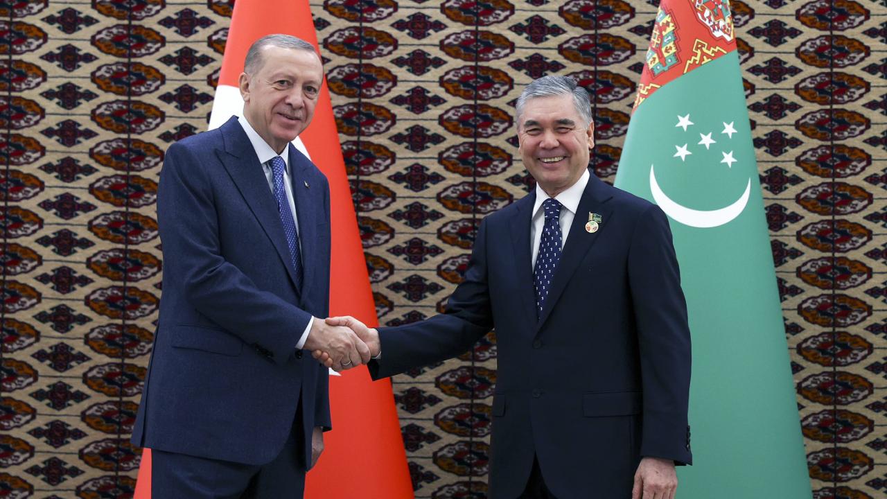 Cumhurbaşkanı Erdoğan Türkmenistan Devlet Başkanı ile görüştü