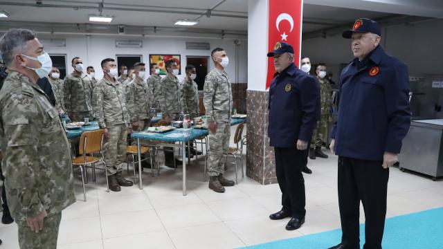 Erdoğan’dan Mehmetçiğe iftar sürprizi