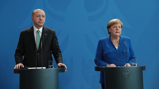 Erdoğan ile Merkel telefonda görüştü