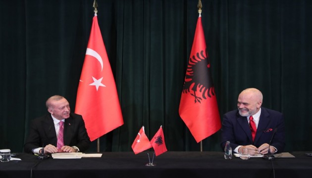 Erdoğan, Arnavutluk'u uyardı: Derhal harekete geçin yoksa...
