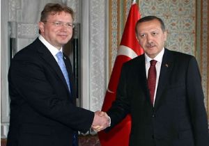 Başbakan Füle yi Ağırlıyorl!