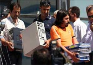 Polis,Bilgasayara El Koyabilir mi