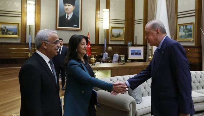 Cumhurbaşkanı Erdoğan, DEM Parti İmralı heyetini kabul etti! Görüşme öncesi açıklama geldi: Süreç hızlı bir şekilde ilerlemeli