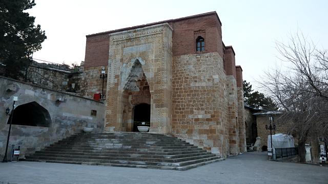 Eshab-ı Kehf Külliyesi depremde hasar görmedi