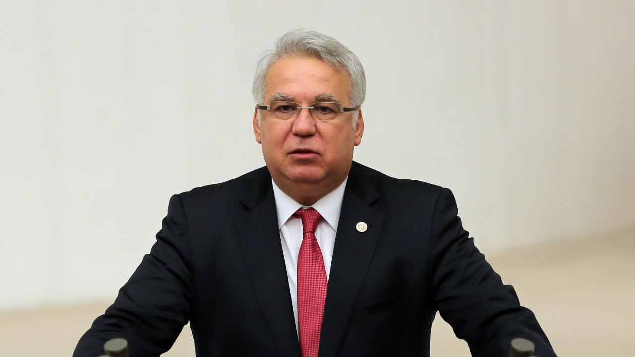 Hüseyin Kocabıyık partisinden ihraç edildi