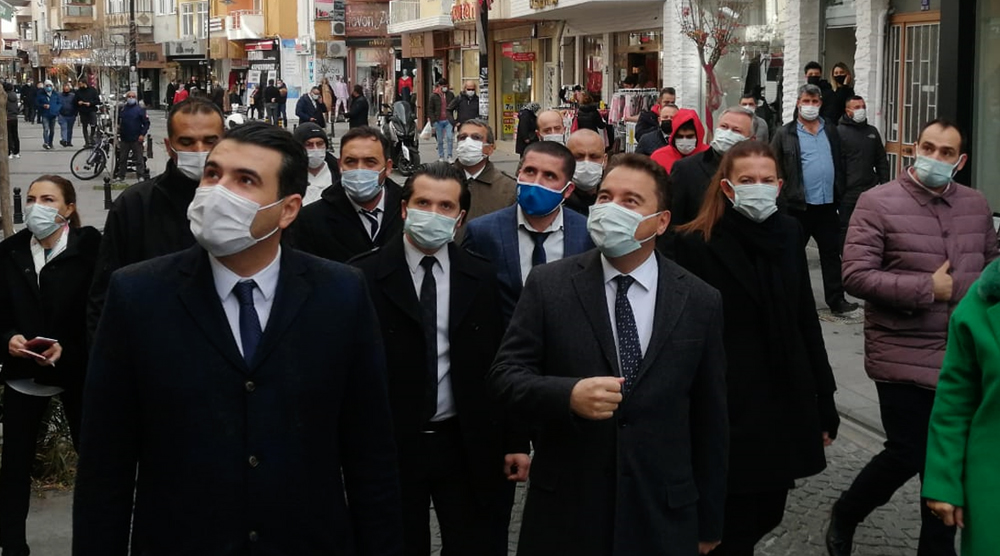 “Sokağa inemiyorlar” diyen esnafa “Biz buradayız” mesajı