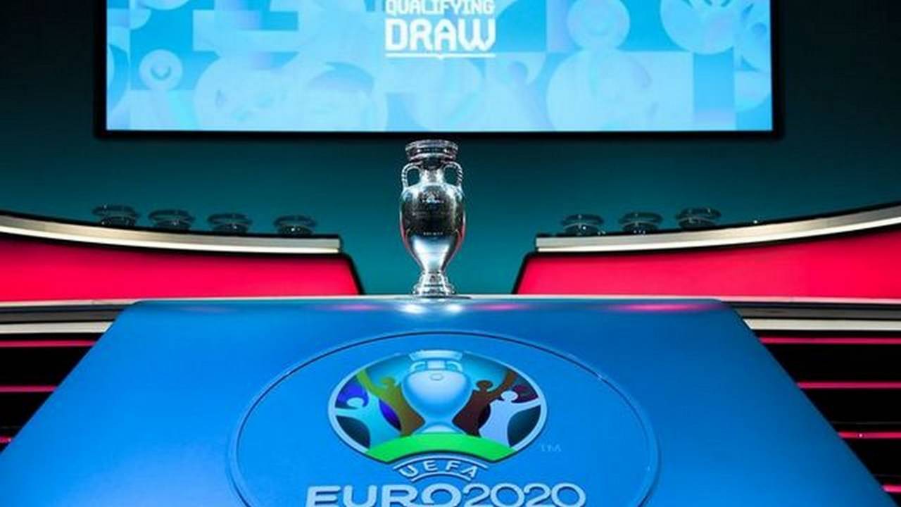 UEFA dan EURO 2020 için flaş karar