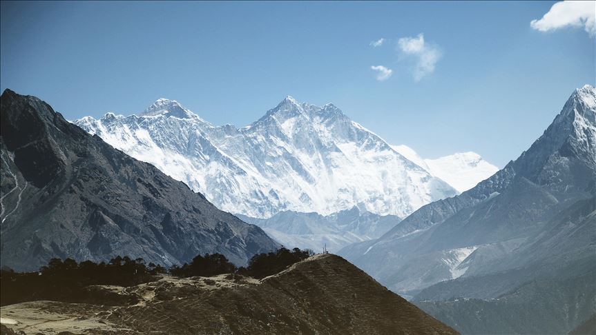 Everest te bu yıl 11 kişi hayatını kaybetti