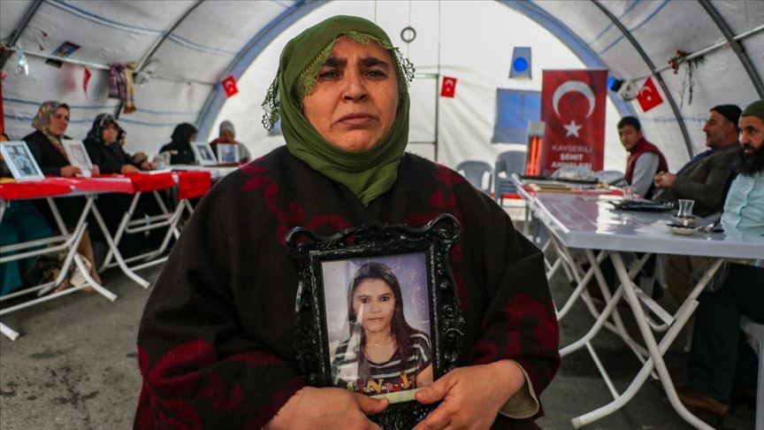 Diyarbakır annelerinden Kaya: Kızımı HDP den istiyorum