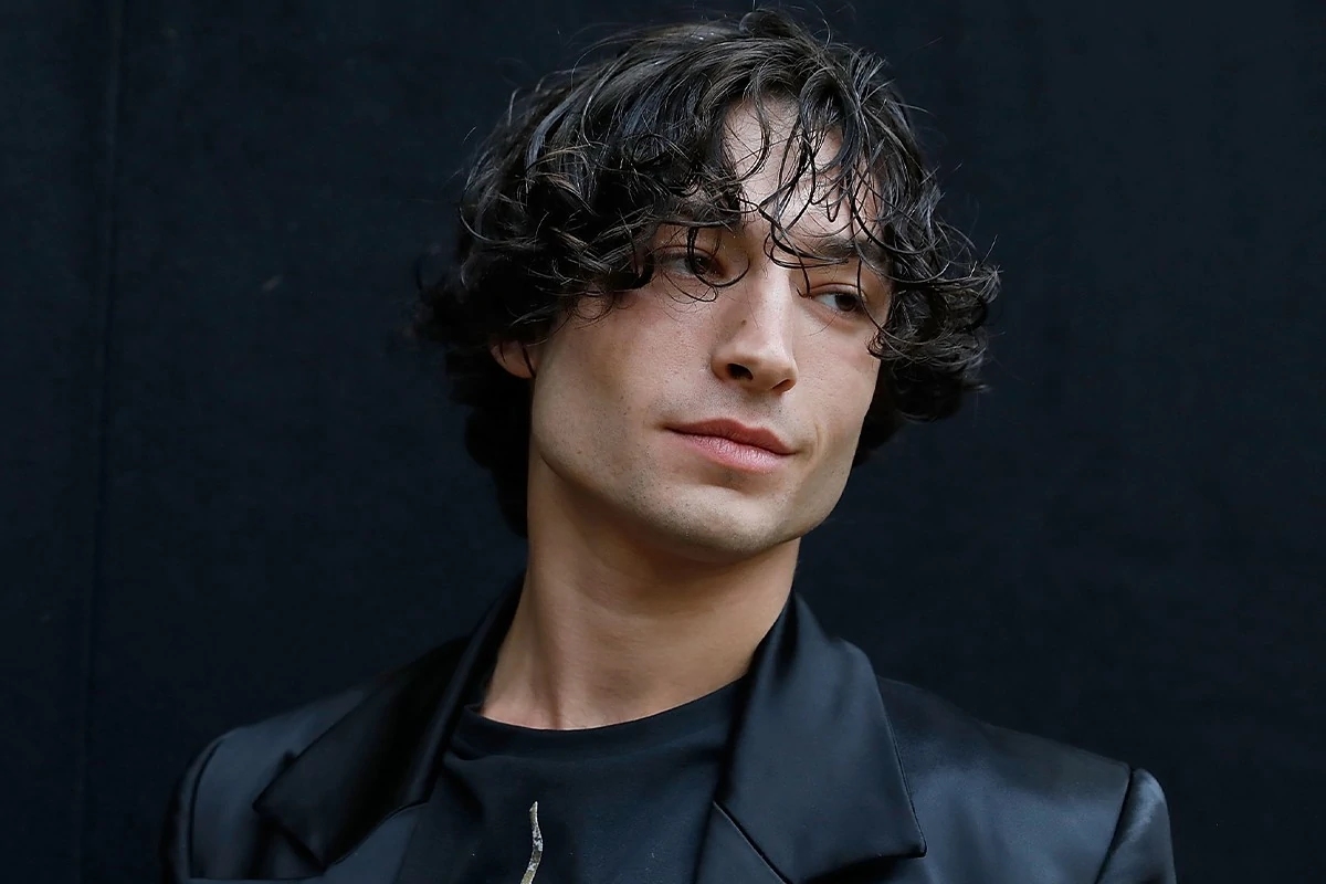 Oyuncu Ezra Miller a hırsızlık suçlaması