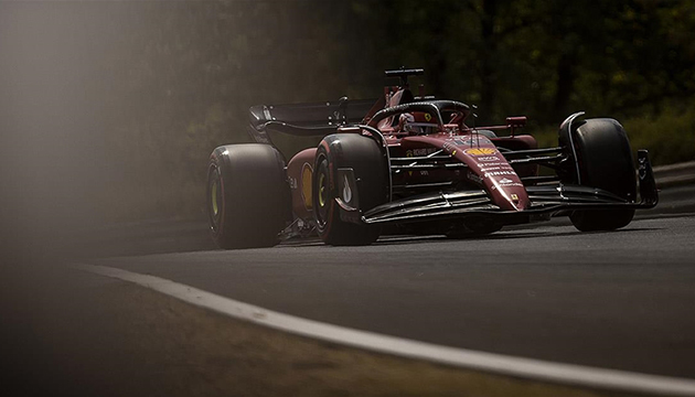 F1 İtalya da pole Leclerc in!