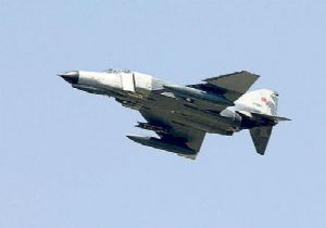 İsrail Jetleri Lübnan’ı Bombaladı!